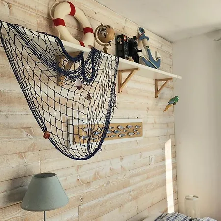 Дом отдыха Family House Of 92 M2 With Terrace - Кабур