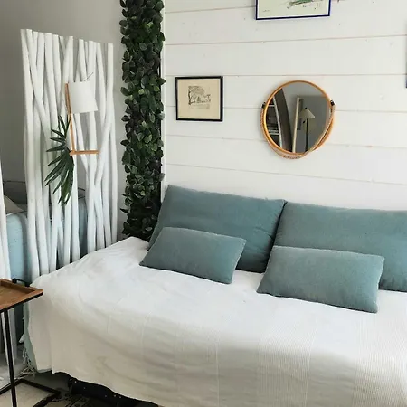 Family House Of 92 M2 With Terrace -