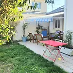 Family House Of 92 M2 With Terrace - Casa vacanze *
