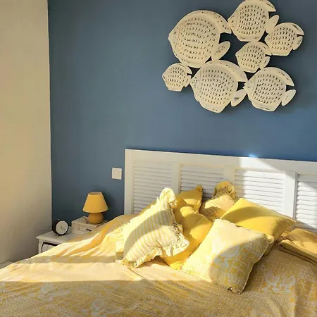 Family House Of 92 M2 With Terrace - Holiday home