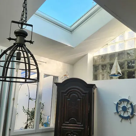 Family House Of 92 M2 With Terrace - Nyaraló