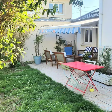 Family House Of 92 M2 With Terrace - Semesterbostad *