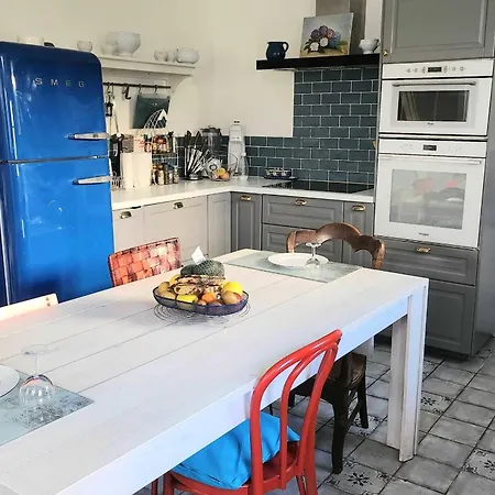 بيت للعطل Family House Of 92 M2 With Terrace -