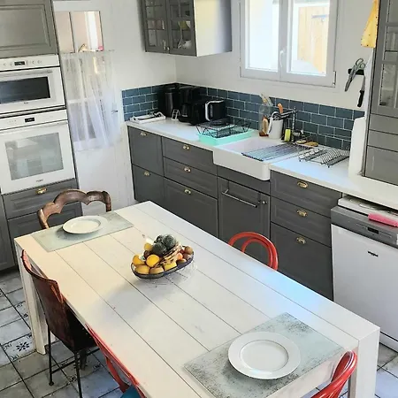 Family House Of 92 M2 With Terrace - Nyaraló Cabourg