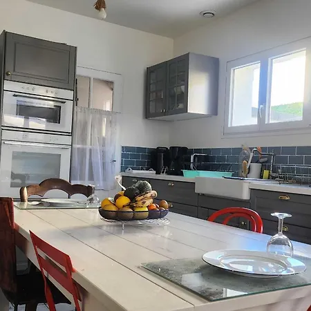 Family House Of 92 M2 With Terrace - Nyaraló