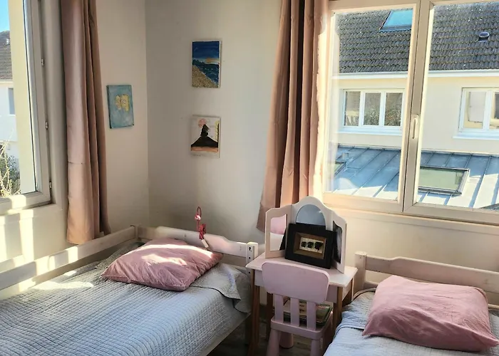 Family House Of 92 M2 With Terrace -