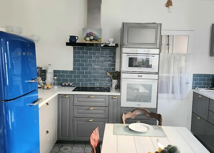 Family House Of 92 M2 With Terrace - بيت للعطل