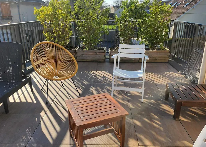 Family House Of 92 M2 With Terrace - * كابورغ