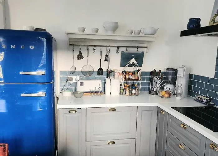 Family House Of 92 M2 With Terrace - كابورغ