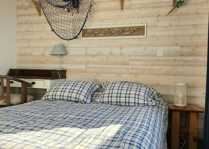 Family House Of 92 M2 With Terrace - * كابورغ